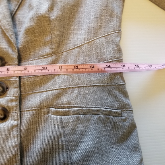 Le Chateau Linen look Blazer - Picture 6 of 9